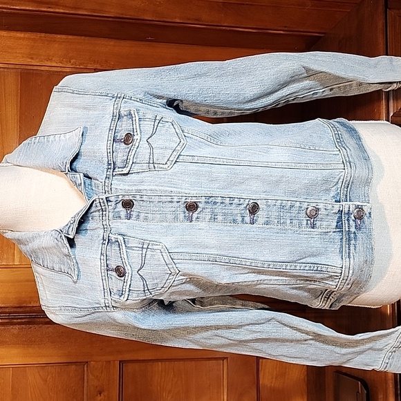 Old navy light denim distressed jacket w contrast stitching and - Picture 1 of 8